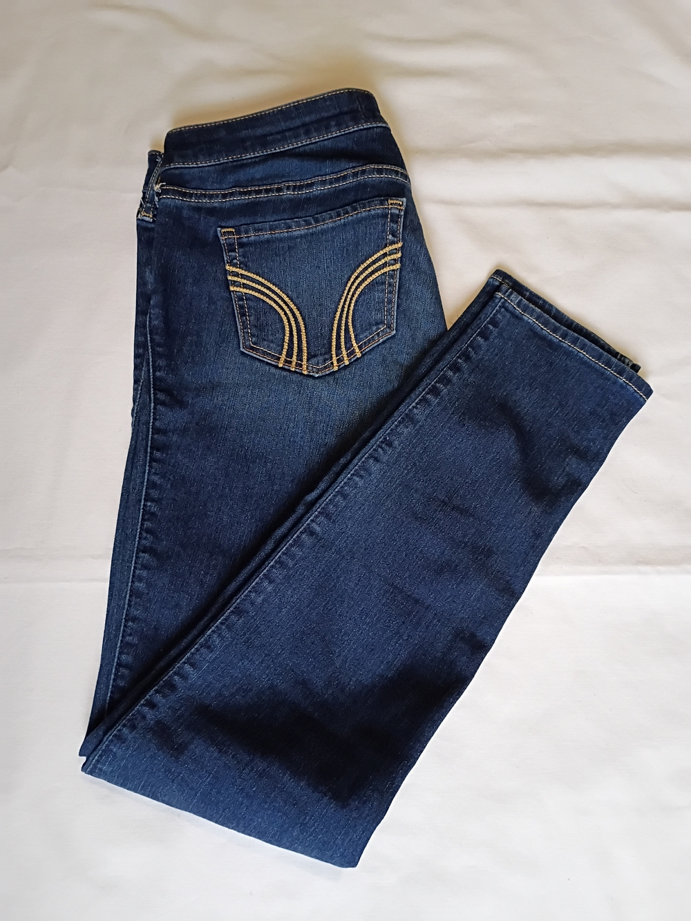 Hollister Dark Blue Skinny Jeans with Contrast Stitching Size 7R.